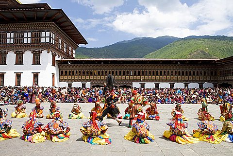 Buddhist festival (Tsechu), Trashi Chhoe Dzong, Thimphu, Bhutan, Asia