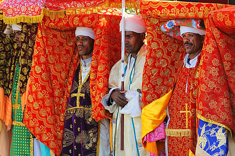 Ethiopia, Lalibela,Timkat festival, High priests carrying the church Tabots   Every year on january 19, Timkat marks the Ethiopian Orthodox celebration of the Epiphany  The festival reenacts the baptism of Jesus in the Jordan River  Wrapped in rich c