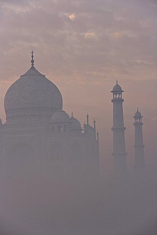 Taj Mahal, UNESCO World Heritage Site, Agra, Uttar Pradesh state, India, Asia