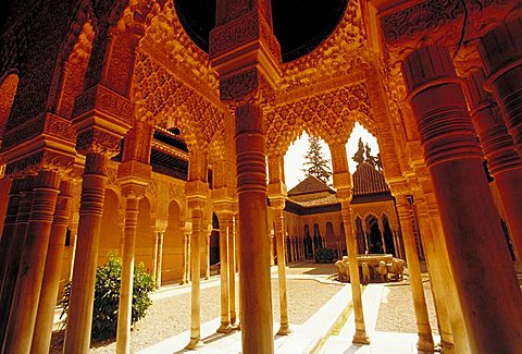 Patio de los Leones (Court of the Lions), The Alhambra, Granada, Spain