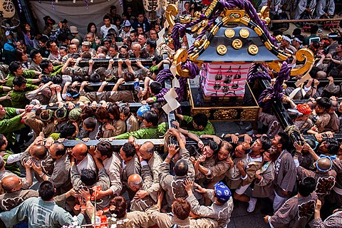Sanja Matsuri Festival, street next to Sensoji Temple, Asakusa, Tokyo, Japan, Asia