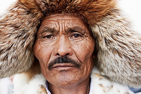 Mongolia, Ulan Bator, Sukhbaatar square, costume parade for the Naadam festival, kazakh man