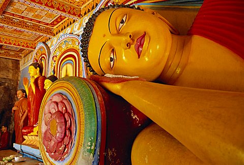 Reclining Buddha statue Isurumuniya, Anuradhapura, Sri Lanka, Asia