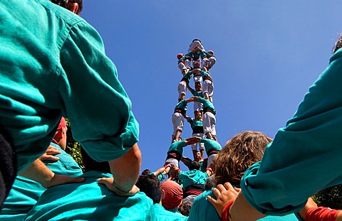 Castellers de Vilafranca ¬¥Castellers¬¥ building human tower, a Catalan tradition Santa Anna square Mataro  Barcelona province, Spain