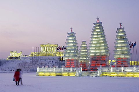 Snow and ice sculptures illuminated at the Ice Lantern Festival, Harbin, Heilongjiang Province, Northeast China, China, Asia