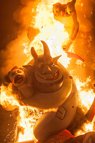 Burning of the Fallas at the night of 'La Crema'. Valencia, Spain