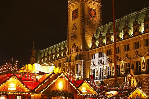 Christmas market in front of city hall, Hamburg, Germany, Europe