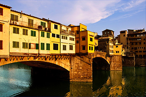 Italy, Tuscany, Florence, Ponte Vecchio.