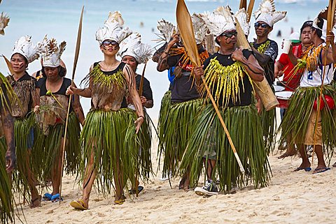 Parade along White Beach during the Ati-Atihan Festival, an annual feast in honour of the Santo Nino, Boracay, Aklan, Philippines, Southeast Asia, Asia