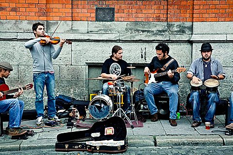 street musicians Dublin Irlanda